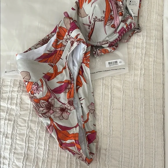 NWT Cupshe Tropical Print Bikini Set - Picture 5 of 8